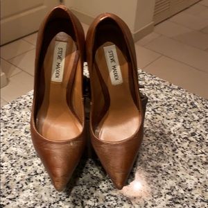 Steve Madden Brown Pointy Heels size 7